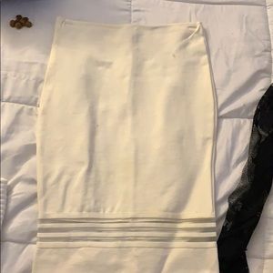 White pencil skirt never worn